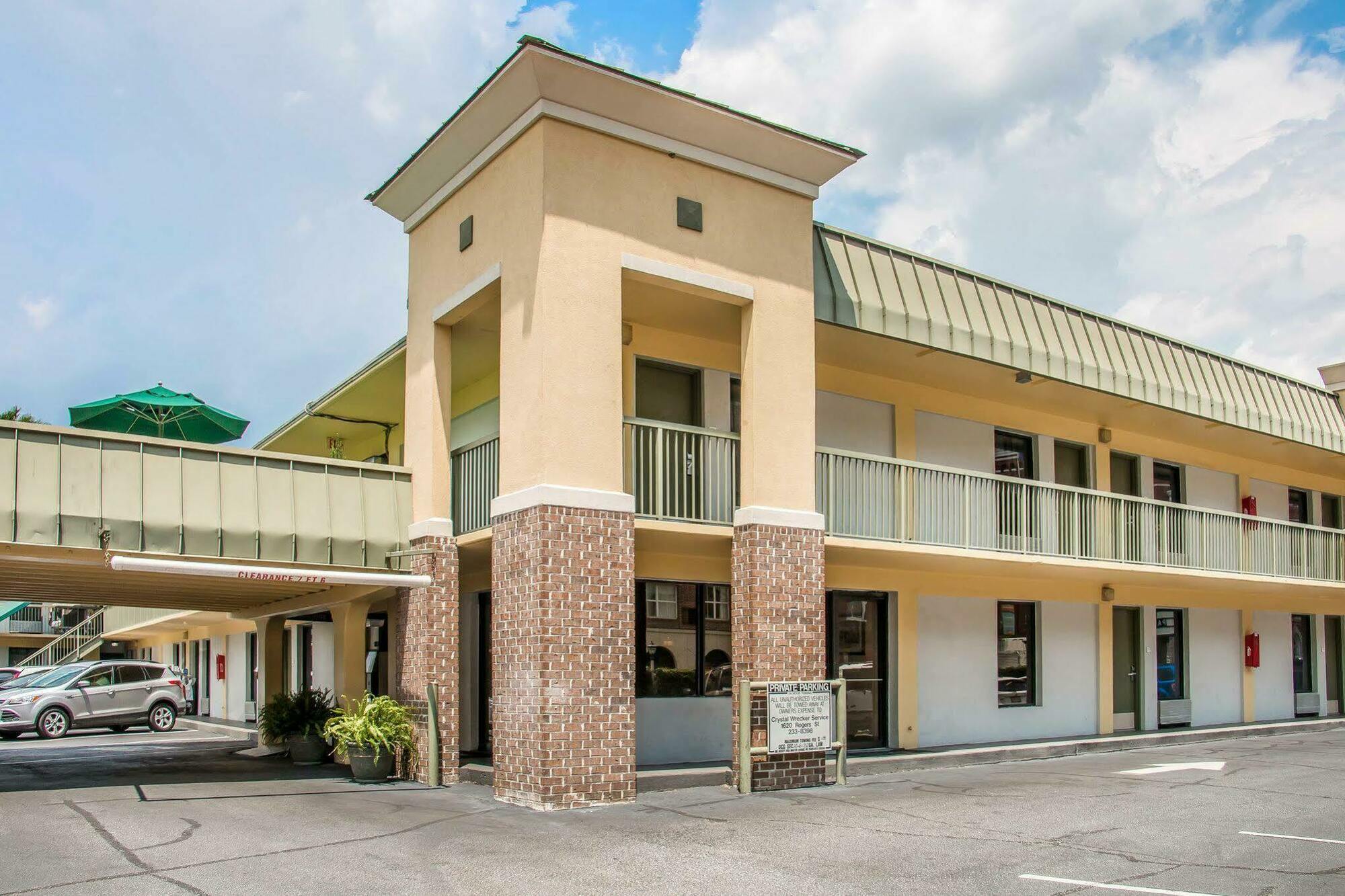 Quality Inn Savannah Historic District Exterior foto